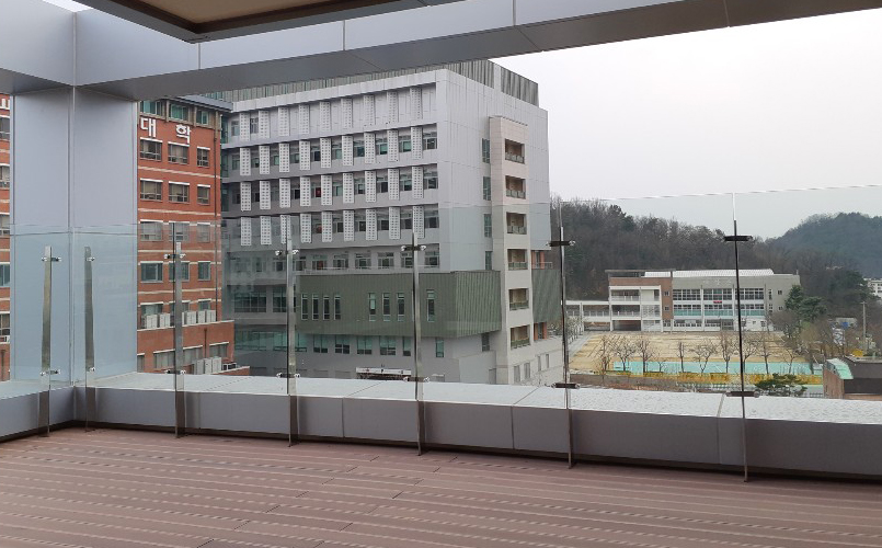 8층 야외 휴게실